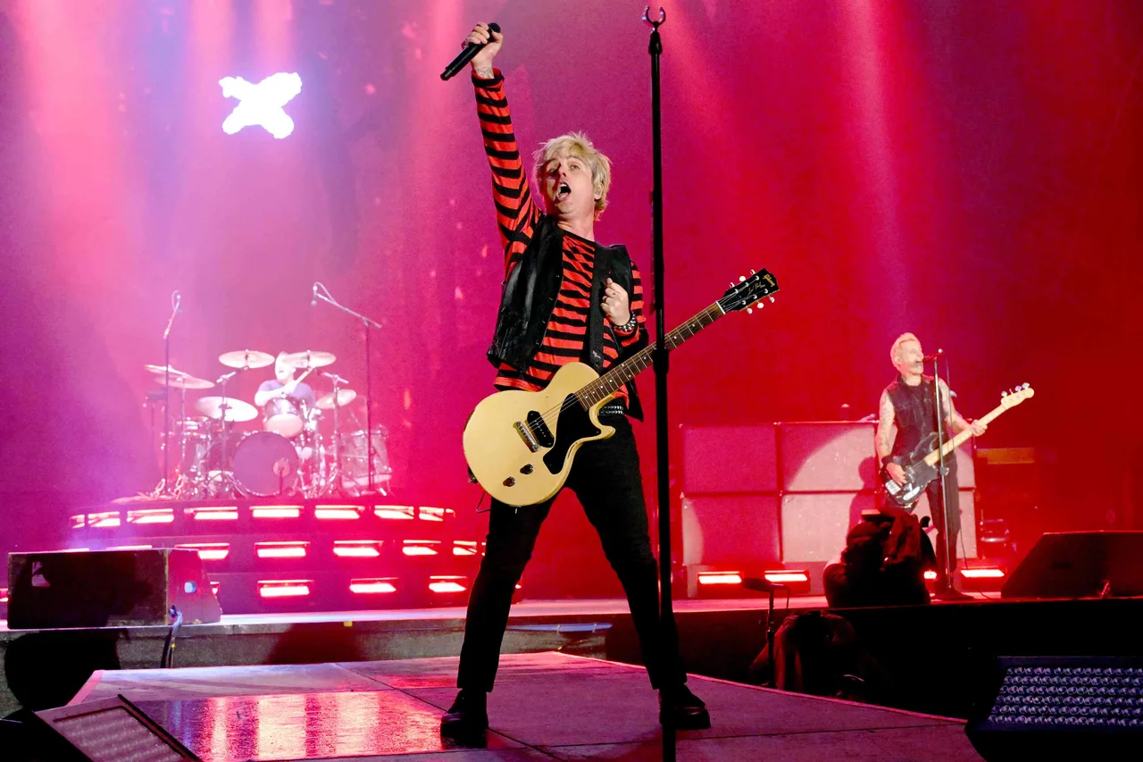 Green Day tocando ao vivo