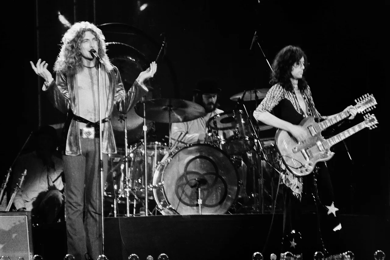 Led Zeppelin no palco nos anos 1970