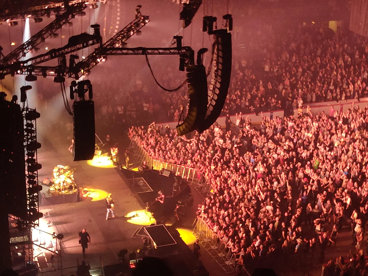 Nickelback confirma Everything Under the Sun World Tour para 2027, com Don Broco na abertura