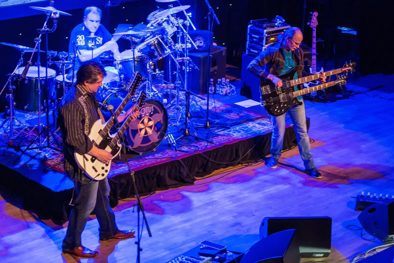 Rush: o trio canadense que transformou o rock progressivo em esporte de precisão