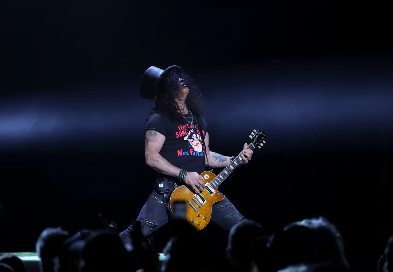 Slash e Myles Kennedy anunciam Flying Blind, quinto álbum da parceria, e turnê mundial para 2027
